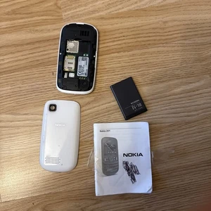 Nokia Asha 201 (O2 Network) Mobile Phone Very Good Condition With Chargr - Picture 1 of 3