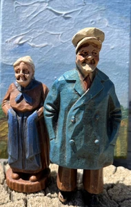 40er Jahre Syroko Holz handgeschnitzt Volkskunst Paar: "ALTE DAME" & "KAPITÄN" Figuren - Bild 1 von 14