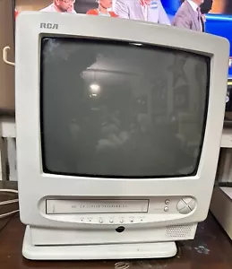 RCA t13017wh white 13” TV Vintage w/remote 1995. READ - Picture 1 of 9