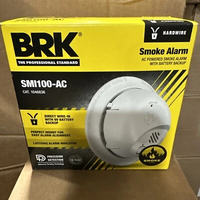 NEW BRK First Alert SMI100-AC Hardwired Smoke Alarm with 9V Battery Backup - Image 1 of 2