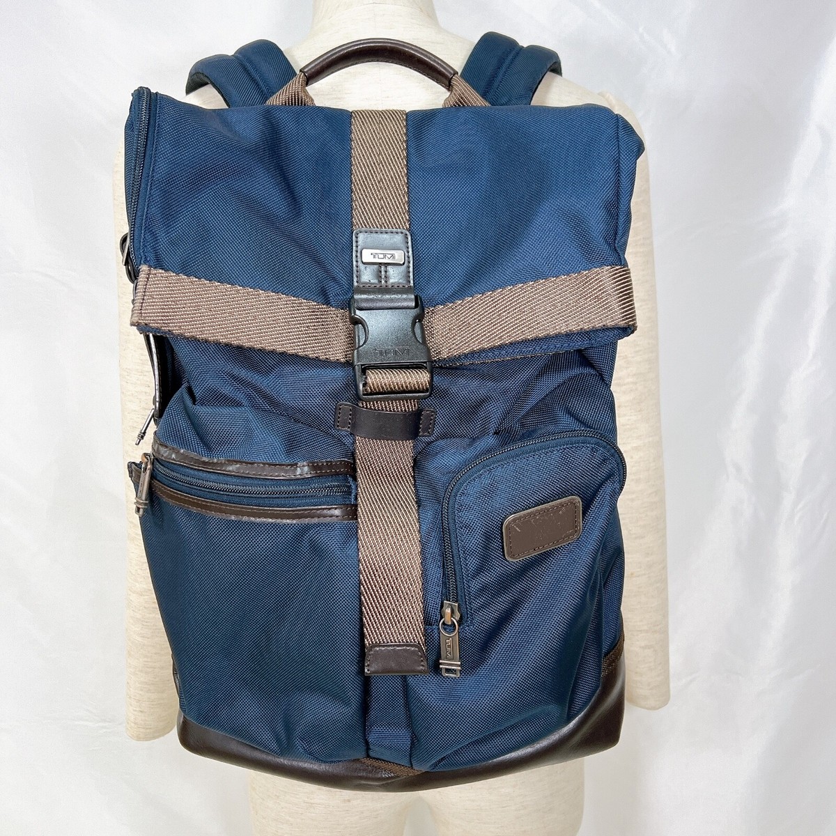 TUMI 223388NVYO ALPHA BRAVO LONDON ROLL TOP BACKPACK Navy TUMI 223388NVYO ALPHA BRAVO LONDON ROLL TOP BACKPACK Navy