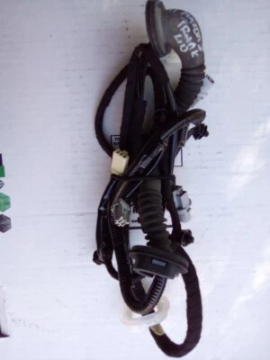 Arnés de cableado trasero Mazda 3 2011 2,5 L BBW16706Y OEM 10 11 12 13 Foto 1 de 4
