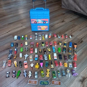 Vintage Lot Of 85 Hot Wheels,Matchbox Cars W/ Hot Wheels Rolling Case Holds 100 - Picture 1 of 12