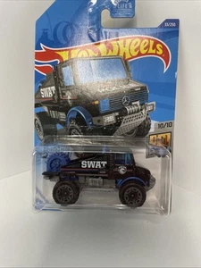 2020 Hot Wheels MERCEDES-BENZ UNIMOG 1300 SWAT POLICE treasure hunt 33/250 - Picture 1 of 10