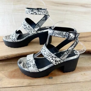 Sandalias Qupid Estampado Serpiente NUEVAS sin Caja 6 Plataforma - Imagen 1 de 8