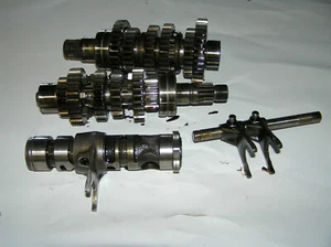 Cambio KAWASAKI ZR 550B Zephyr gearbox  - Foto 1 di 5
