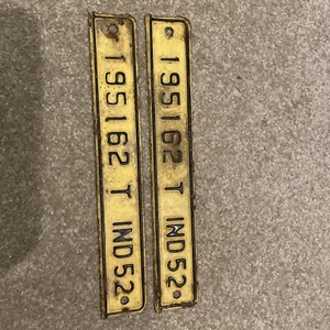 PAIR OF 1952 Indiana Truck License Plate Registration TAG 195162 IND52 - Picture 1 of 2