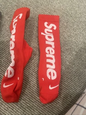 2 PAREJAS CALCETINES COJÍN CREW SUPREME BLANCO Y NEGRO Foto 1 de 4