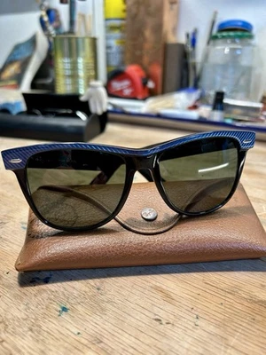 **FANTÁSTICO** De colección B&L Ray Ban “STREET NEAT” Negro/Azul WAYFARER II Foto 1 de 4