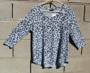 Maglione Nordstrom Cheetah stampa animalier nero grigio sciolto Halloween $68 OFFERTA affare - Foto 1 di 6