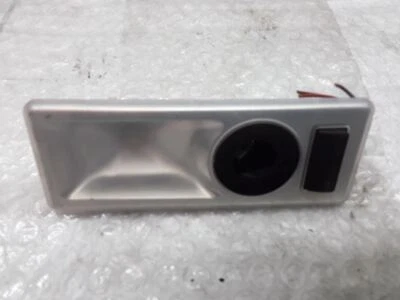 Lámpara de luz interior domo techo trasero derecho R/R 2006 BMW 530xi Z-98-1P Foto 1 de 3