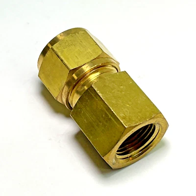 HOKE 8CF6BR COMPRESSION CONNECTOR GYROLOK FEMALE 1/2 X 3/8" FEMALE NPT BRASS HR - Image 1 of 4