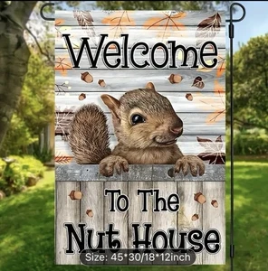 Willkommen im Nusshaus - Herbst Eichhörnchen - doppelseitige Garten Hof Flagge - Bild 1 von 4