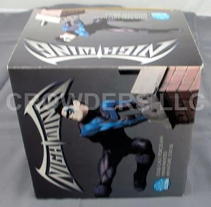 DC Direct Comics NIGHTWING 4.25" Mini Porcelain Statue #1827 of 3200 '00 ~ Broke - Picture 1 of 10