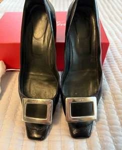 Roger Vivier Belle Vivier Pumps in Black Patent Leather  size 41 - Picture 1 of 8