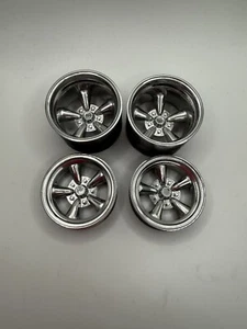 1:8 Deep and Narrow Chrome Supreme Wheels. - Picture 1 of 2