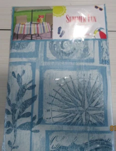 TABLECLOTH.    PICNIC TABLE UMBRELLA ZIPPER.     52 X 70" - Picture 1 of 1