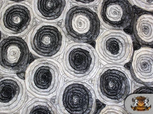 CÍRCULO MULTICOLOR TAFETÁN EN RELIEVE FONDO BLANCO Y NEGRO 58" ANCHO VENDIDO POR Y - Imagen 1 de 3