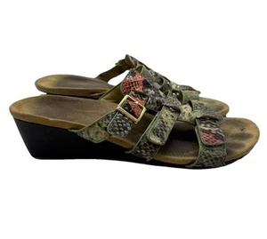 Vionic Radia Orthoic Mint Green Coral Snake Print Wedge Sandal Sz 8 Triple Strap - Picture 1 of 7