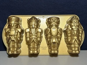 Nordic Ware Nussknacker Süßigkeiten Kastenform - Bild 1 von 5