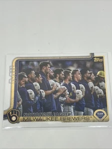 2025 Topps Series 2-BREWERS GOLDEN MIRROR IMAGE VARIATION-CARD 396 VERY RARE MLB - Picture 1 of 2