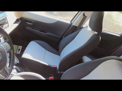 Cubo de asiento delantero de pasajero manual de tela AB para 13-14 YARIS 28456 Foto 1 de 4