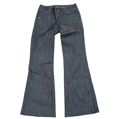 Pantalones de mezclilla para mujer Divine Rights Of 26 Envy pierna ancha acampanados pantalón diseñador Foto 1 de 4