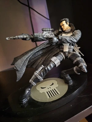 Punisher Marvel Saga Collection  Tak Li Hong Kong Exclusive Figure 494/500 used - Image 1 of 4