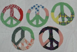 5 PRIMITIVE ANTIQUE CUTTER QUILT PEACE SIGNS! WOW!! Scrapbooking! Applique! - Bild 1 von 1