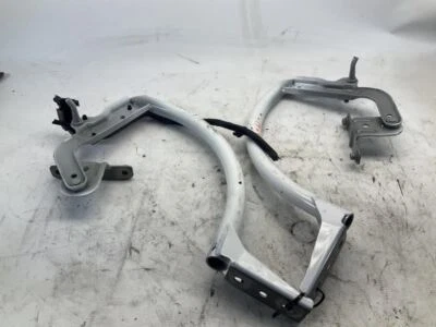 Dobradiça traseira esquerda e direita tampa do porta-malas 12 13 14 15 16 17 18 Ford Focus 2.0 FWD B - Imagem 1 de 4