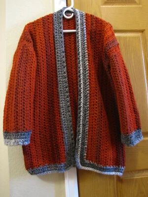 Cárdigan de ganchillo hecho a mano para mujer rojo oscuro-negro manga larga frente abierto abrigo tejido Foto 1 de 4