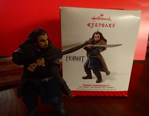 Hallmark El Hobbit 2014 adorno coleccionable con caja Thorin escudo de roble - Imagen 1 de 6