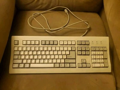 Mitsumi KPQ-EA4AA-18 104-Key DIN 5 Mechanical Keyboard - Image 1 of 2