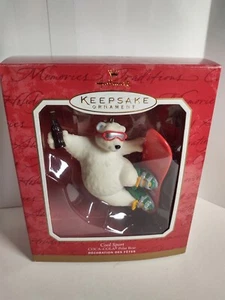 Coca-Cola Snowboarding Oso Polar Adorno de Navidad Brillo Sello Caja - Imagen 1 de 15