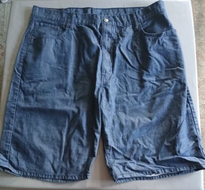 Levi's Men's 569 Loose Straight Denim Jean Shorts Sz: 42 NWOT one torn belt loop - Picture 1 of 10
