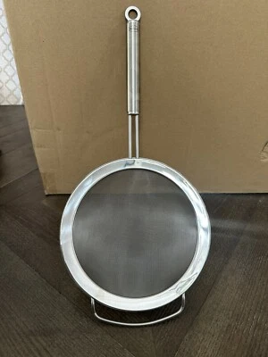 Rösle Stainless Steel Round Handle Kitchen Strainer, Fine Mesh, 7.9 Inch - Image 1 of 4