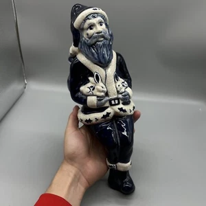 DEDHAM POTTERY - POTTING SHED - LIMITED EDITION - BLUE SANTA SHELF SITTER 1994 - Picture 1 of 9