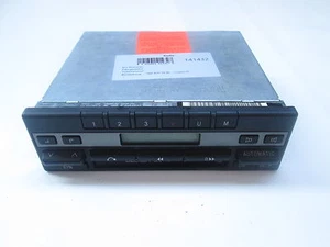 Mercedes-Benz W124 E-Klasse Radio A0028207886 als Teileträger - Picture 1 of 4