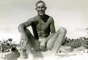 WWII nude Australian soldier on an Island Beach reprint 4x6 - Picture 1 of 1