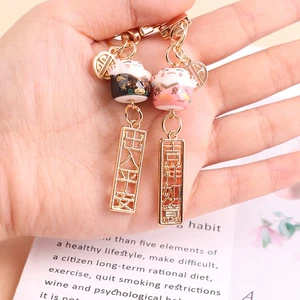New Maneki Neko Cute Ceramics Lucky Cat Keychain Car Bag Pendent Accessori P4 - Picture 1 of 16