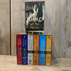 J.R. Ward Black Daggered Brotherhood X7 Small Paperback Book Bundle - Picture 1 of 1