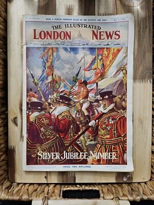 British Royal Family Vintage Magazines |  London Illustrated | Queen | Prince - Image 1 of 4