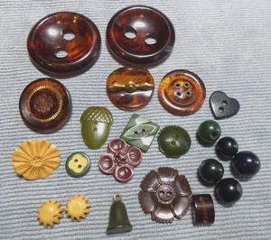 22 Vintage Antique Bakelite Buttons TESTED Various Shapes Sizes Colors - Picture 1 of 11