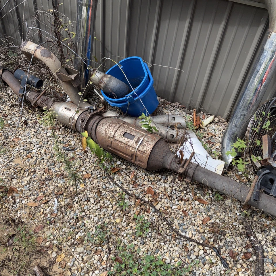 6.4 Power Stroke Stock Dpf y escape convertidor Foto 1 de 1