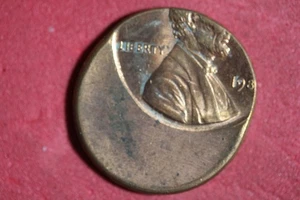 Estate Find 198? - ERROR LINCOLN Cent!! #N07472 - Picture 1 of 2