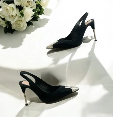 Nuevo en caja Alexander McQueen Swarovski Cristal Slingback Tacones de salón Talla 38 $950.00 Foto 1 de 4