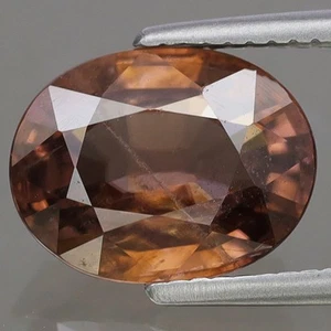 2.59ct t.w 8.5x6.6mm Oval Natural Pinkish Orange Zircon Gemstone, Cambodia - Imagen 1 de 4