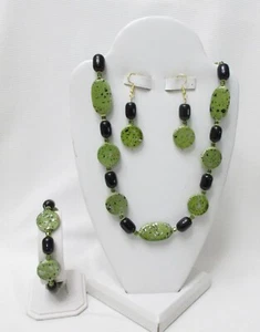 NEW-HANDCRAFTED CHUNKY GREEN PAINT SPLATTER 4 PIECE JEWELRY SET-NICE - Picture 1 of 2