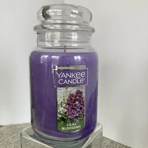 Yankee Candle Lilac Blossoms Scented, Classic 22Oz Large Jar Single Wick Candle, - Picture 1 of 5