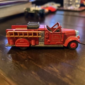 1939 red Ward LaFrance No HF 430 No.1 Fire Department Truck - Picture 1 of 12